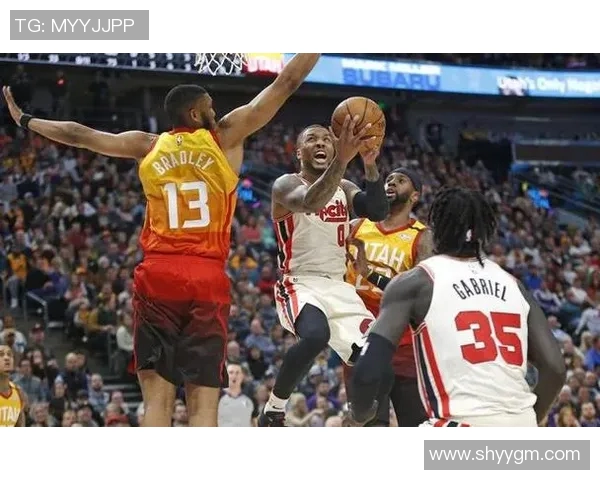 开拓者与爵士激战正酣谁能在这场对决中笑到最后