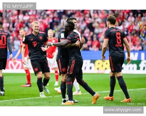 拜仁与利物浦激战正酣比赛结果揭晓引发球迷热议 拜仁与利物浦激战正酣比赛结果揭晓引发球迷热议