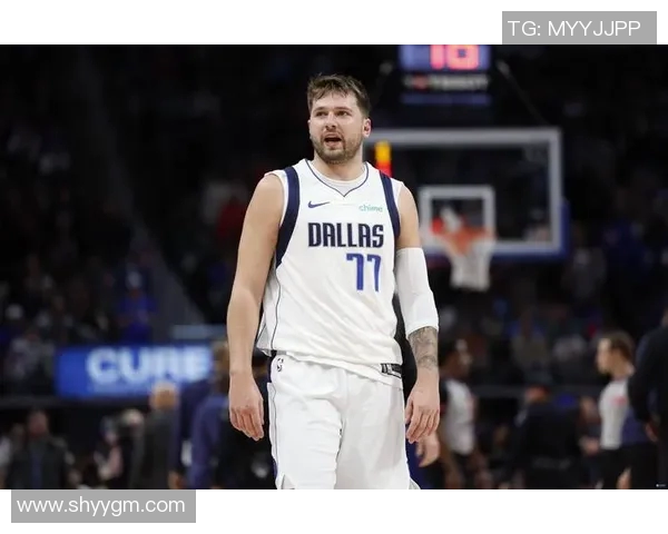 东契奇狂砍73分刷新现役得分纪录独行侠击败太阳终结对手11连胜