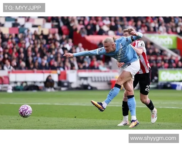 哈兰德:足球场上的新星如何改变比赛格局与未来发展潜力解析