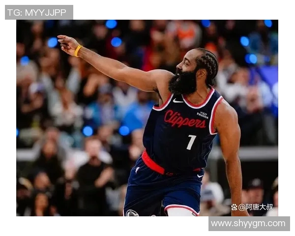 黄蜂与勇士在NBA夏季联赛中激战正酣新星球员表现引人瞩目 黄蜂与勇士在NBA夏季联赛中激战正酣新星球员表现引人瞩目